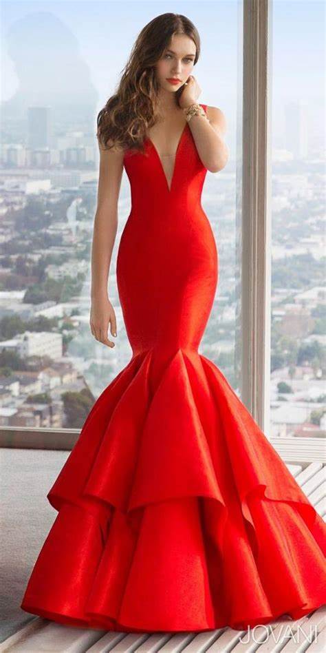 red dres